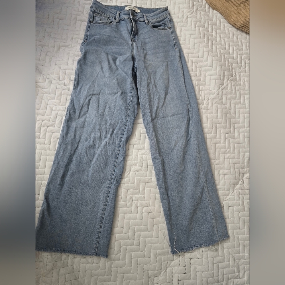 Hidden Wide Leg Jeans Raw Hem